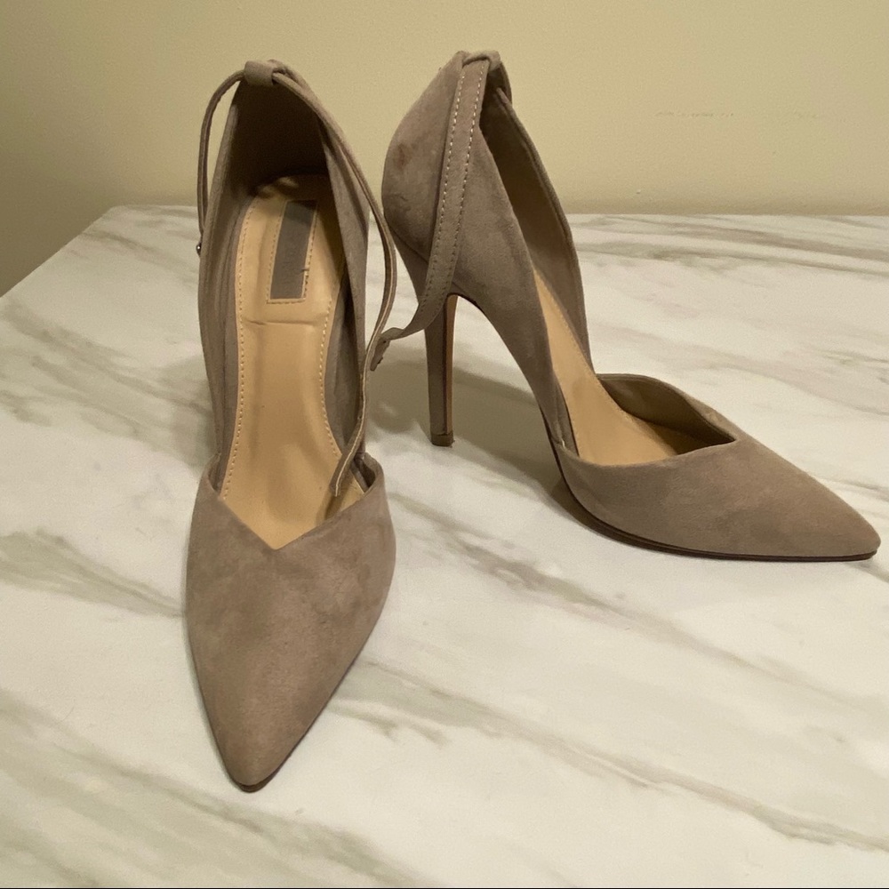 Taupe pointed toe heel